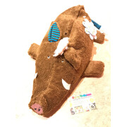 Kuschelkissen "Pat-Pattys Wildschwein Heiner", Bezug + Inlet: 100% Baumwolle (kbA) braun, ca. 48cm, Schwein mit glücklich geschlossenen Augen, Füllung: Hirsespelzen