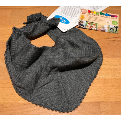 Dreieckstuch "Wolle-Seide grau mit Borde", gestrickt - Woll-Handwäsche ohne Schleudern! -