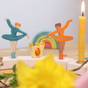 Geburtstagsstecker "Ballerina Orangenblüte",  Grimms, Holz, Steckfigur für Geburtstagskranz (ohne Kranz, ohne weitere Deko)