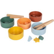 Sortierspiel mit Zange nach Montessori-Art