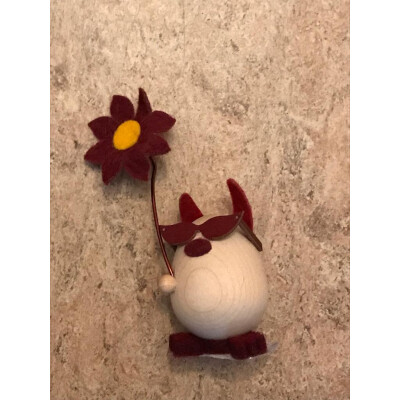 "Eier-Hase + Blume" helles Holz+ rote Ohren, - Osterschmuck - ca. 8cm hoch