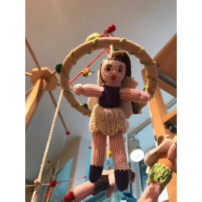 Mobile "vier Jahreszeiten" - Sonderpreis statt 55,90 € -  , mit Jahreszeiten-Feen, Beienen und Schmetterlingen, gestrickt, 100% Baumwolle (kbA)
